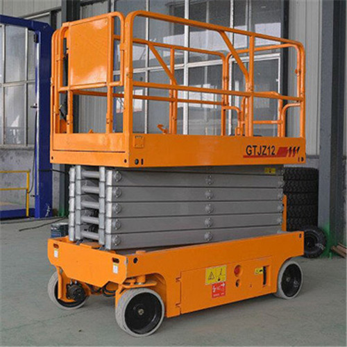 自行剪叉式升降平臺(tái)