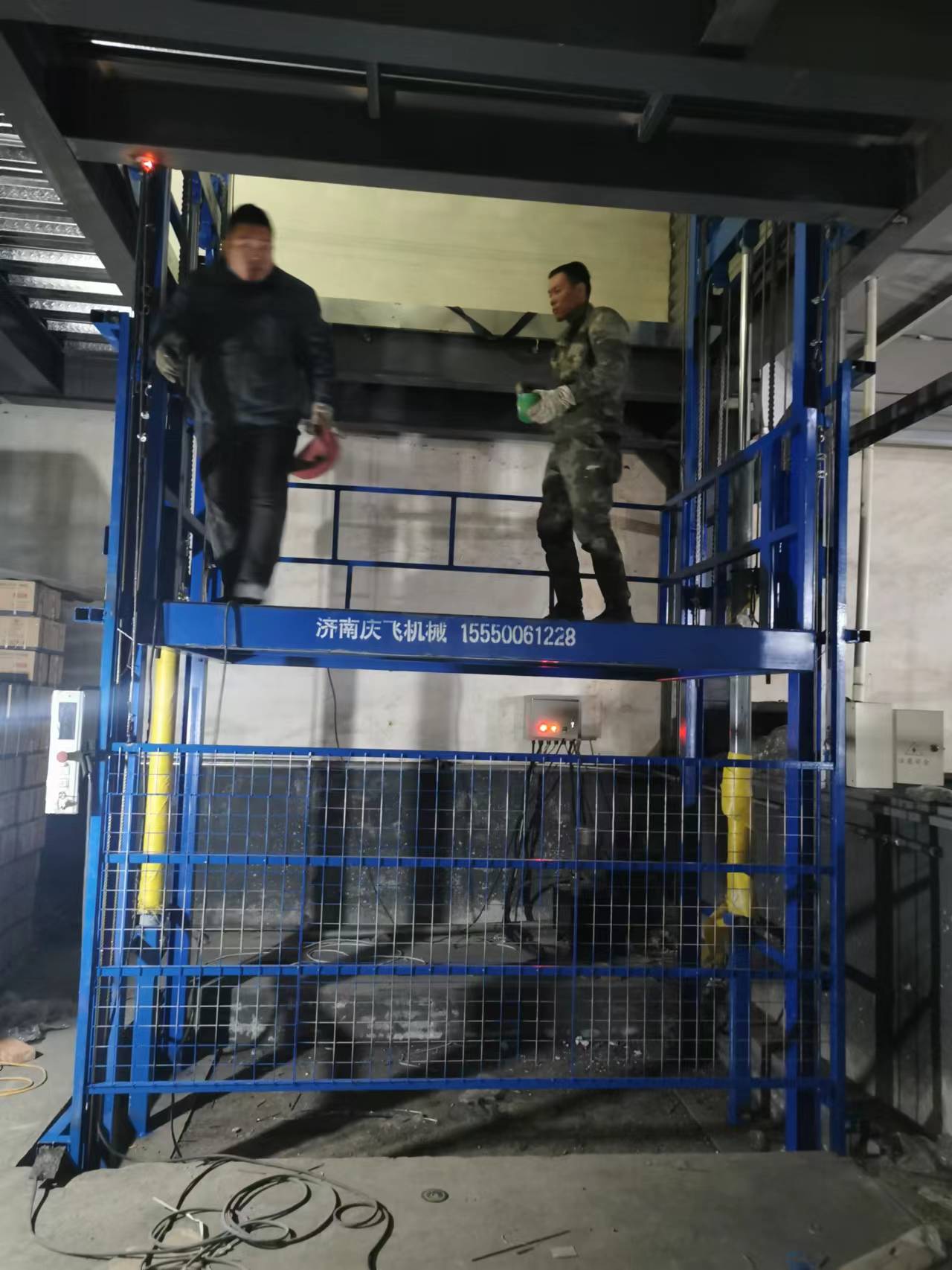 10噸位導(dǎo)軌式/半導(dǎo)軌式升降平臺